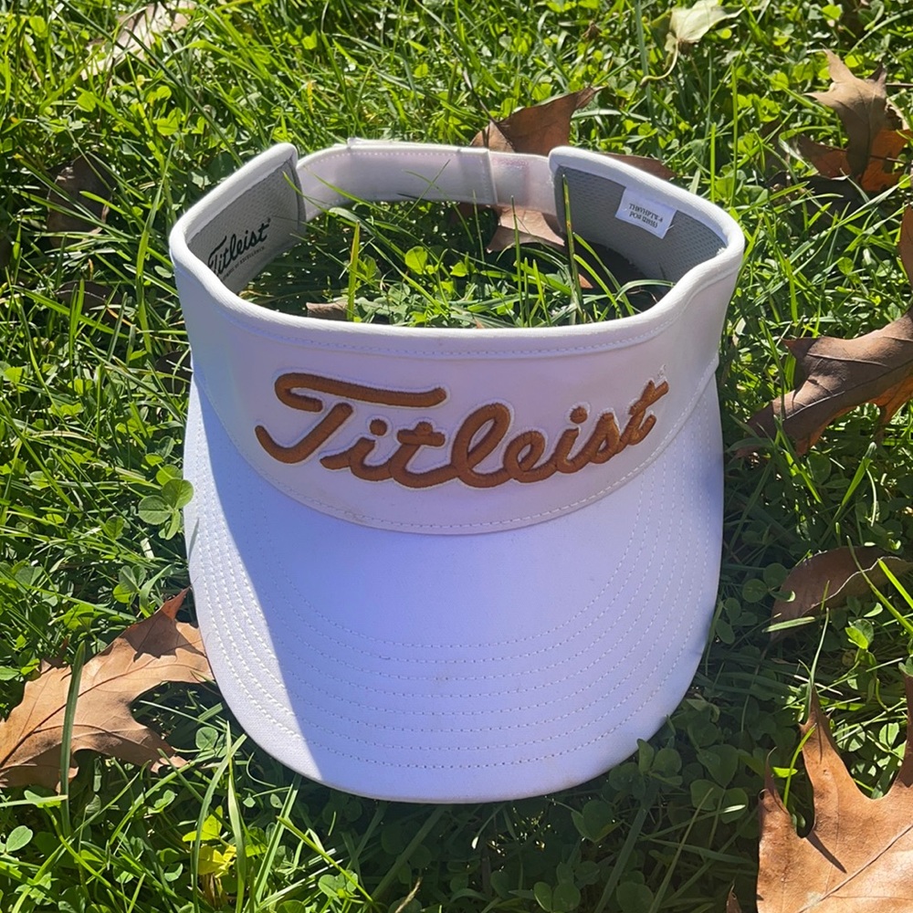 Titlest visor White w/ Gold